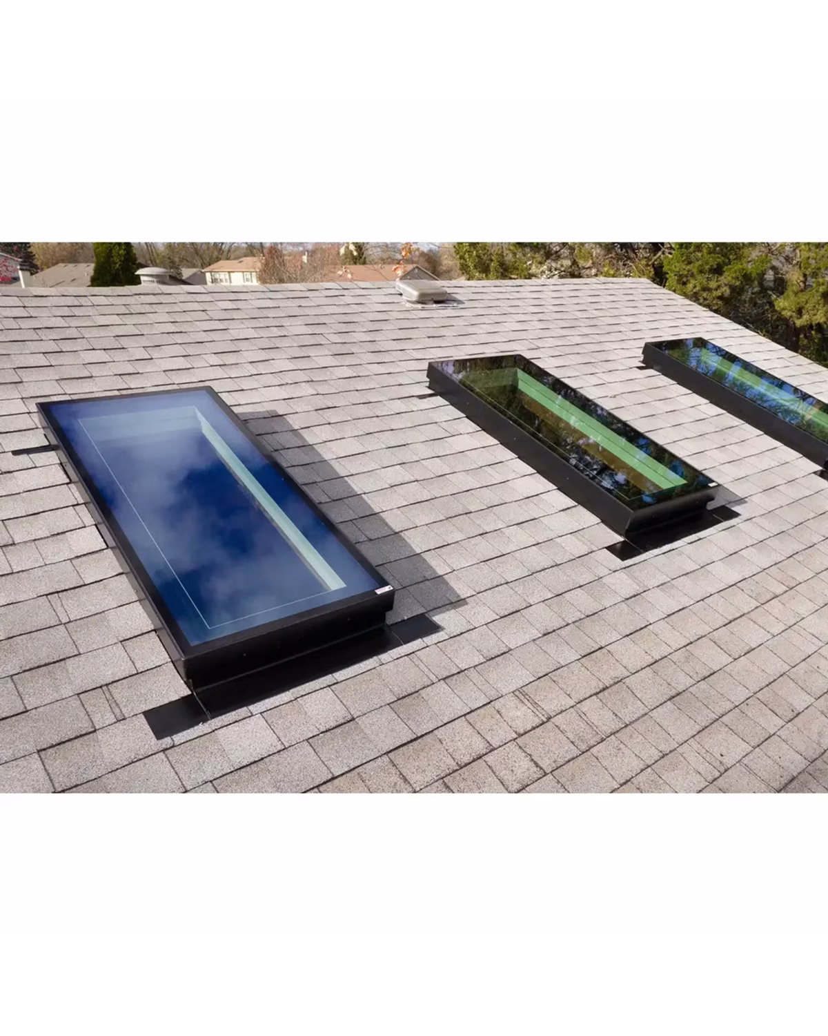 FAKRO Premium Deck Mounted Skylight - Image 2